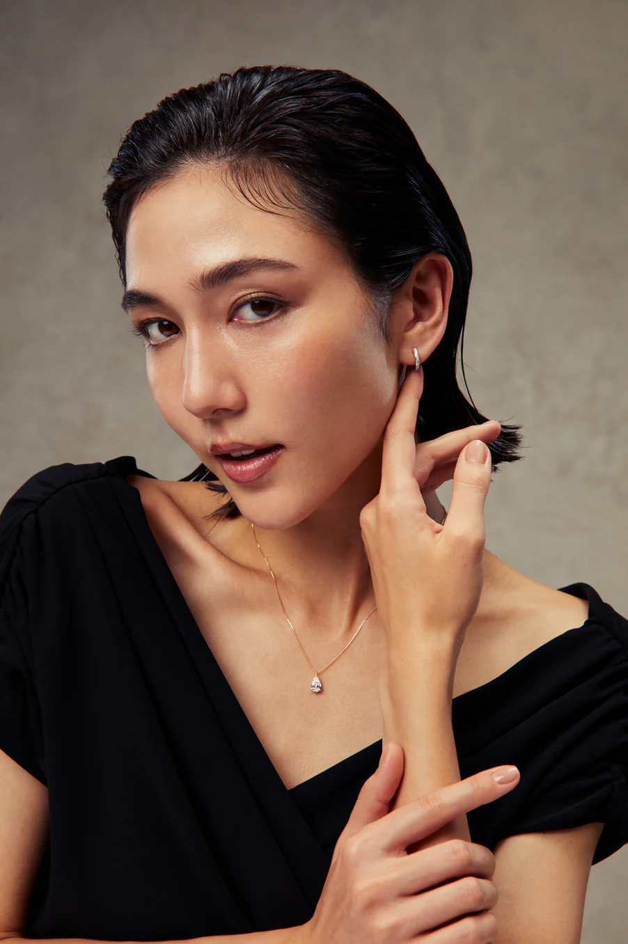 Diamond Hoops Yellow Gold - Image 3